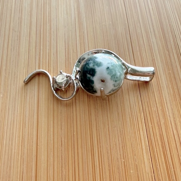 Silver and Agate Natural Stone Necklace Pendant - Picture 9 of 10